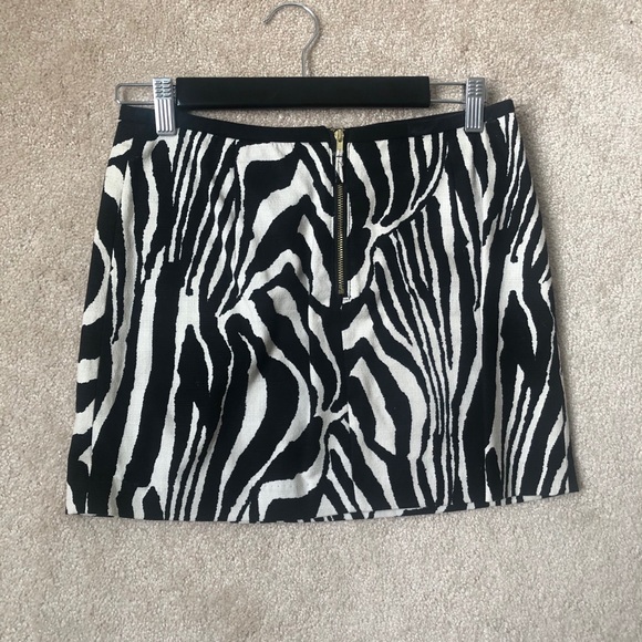 Zebra pattern mini skirt - Picture 2 of 3